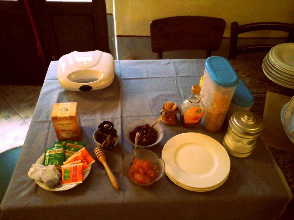 Gassino Torinese Il Cortiletto Dei Capperi Bed & Breakfast エクステリア 写真