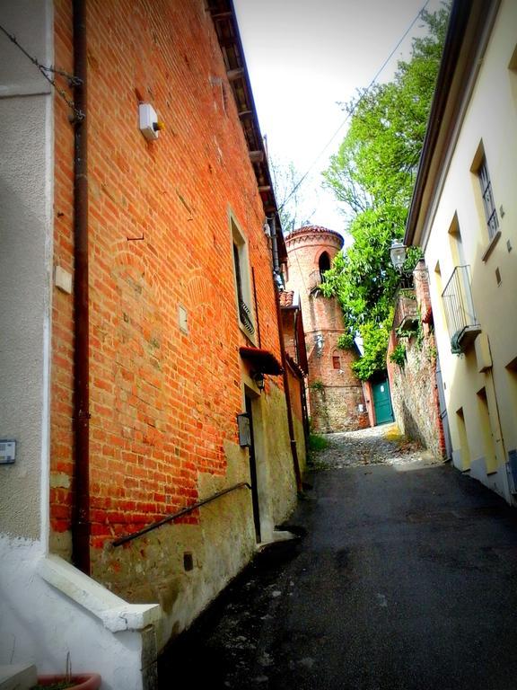 Gassino Torinese Il Cortiletto Dei Capperi Bed & Breakfast エクステリア 写真