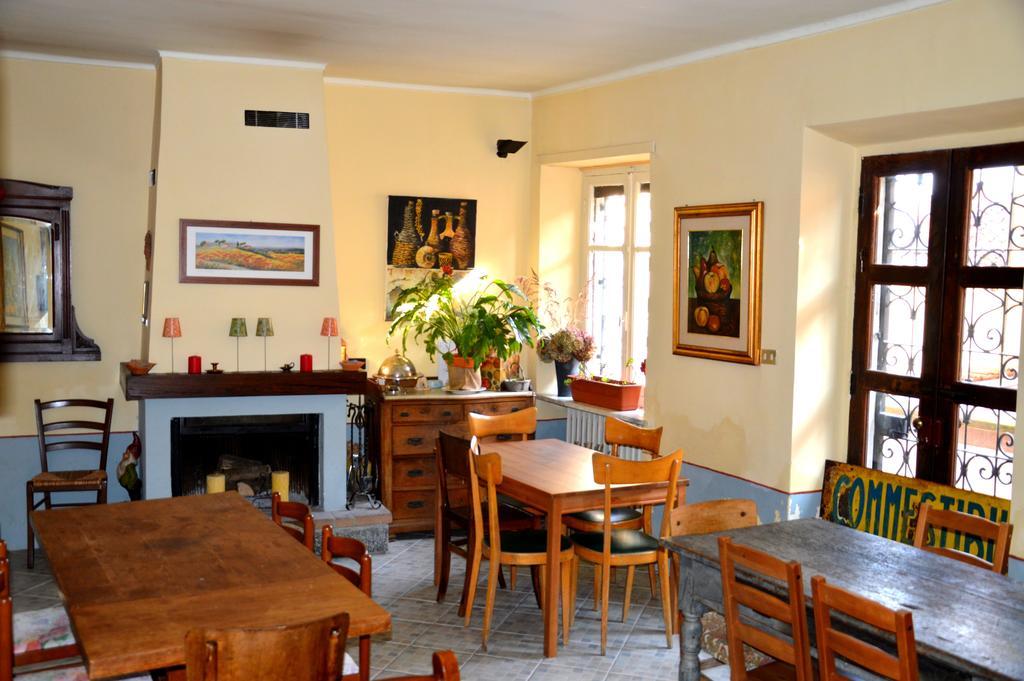 Gassino Torinese Il Cortiletto Dei Capperi Bed & Breakfast エクステリア 写真